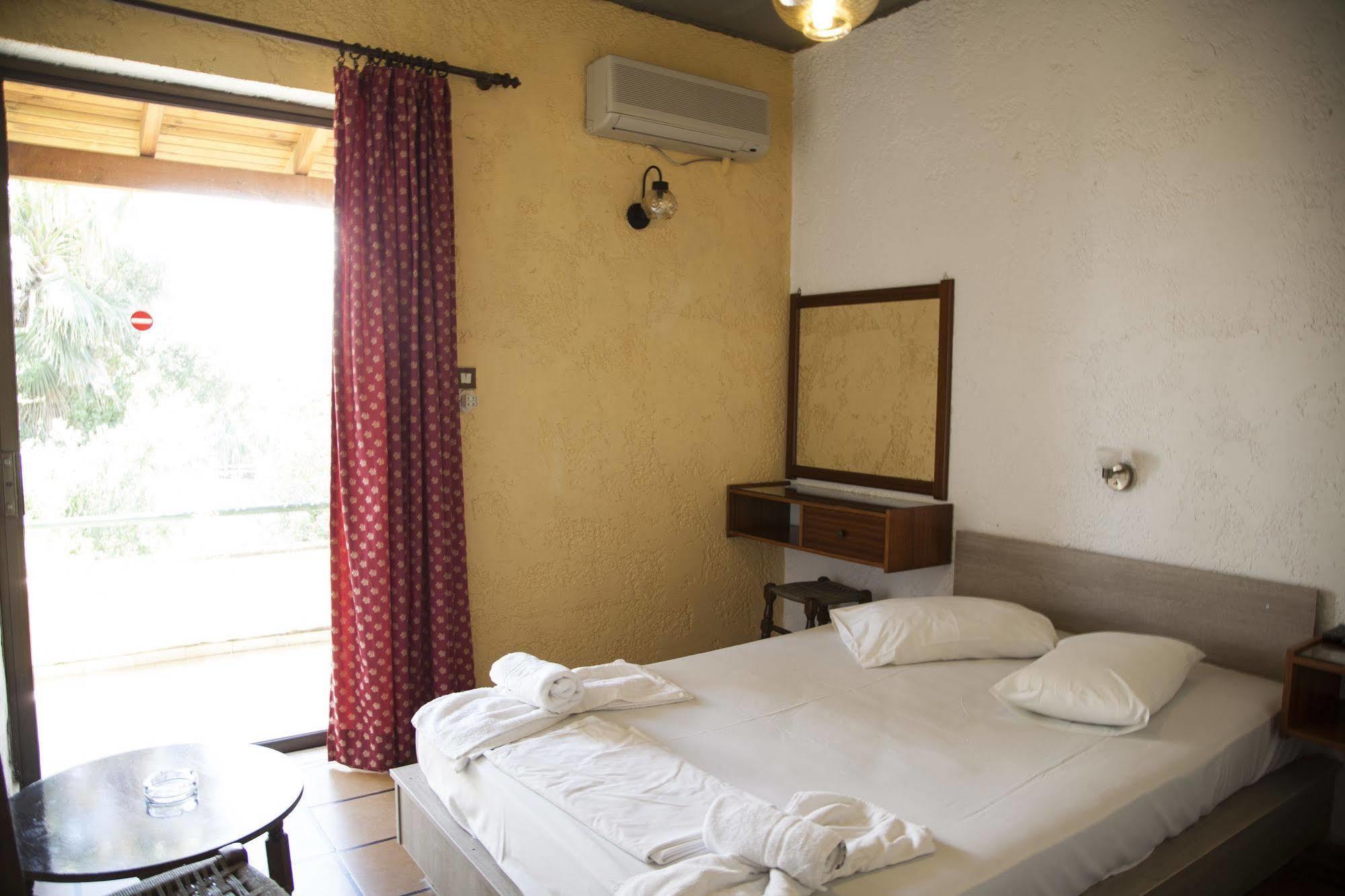 Minoas Hotel Amoudara  Exterior photo
